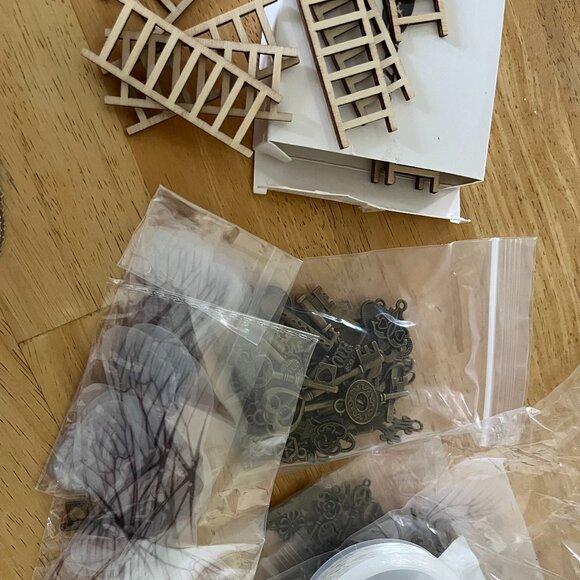 Harry Potter Inspired Theme Lot #1 - Flying Keys and Ladders - 98 pieces - Picture 1 of 3